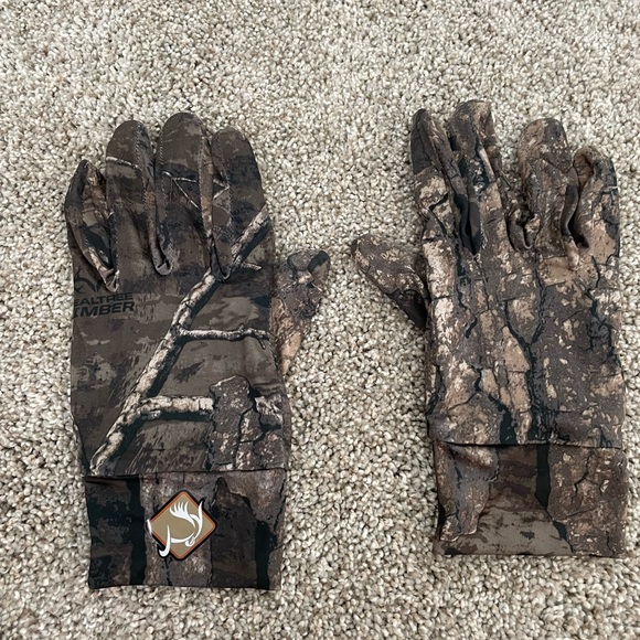 Drake Non-Typical Clothing Bundle. All Realtree Timber Camo Pattern. - Picture 8 of 15